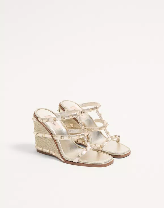 Valentino Rockstud Wedge Sandal In Laminated Nappa With Cornely Embroidery 100Mm - Image 2